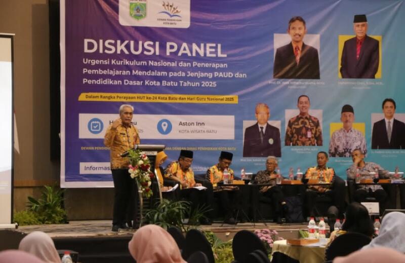Dewan Pendidikan Kota Batu Gelar Diskusi Panel Bahas Urgensi Kurikulum Nasional dan Pembelajaran Mendalam