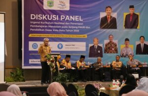 Dewan Pendidikan Kota Batu Gelar Diskusi Panel Bahas Urgensi Kurikulum Nasional dan Pembelajaran Mendalam
